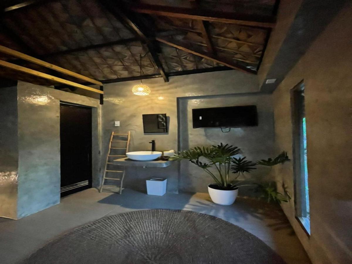 Your Brothers House Tribal Village Legazpi Exterior foto